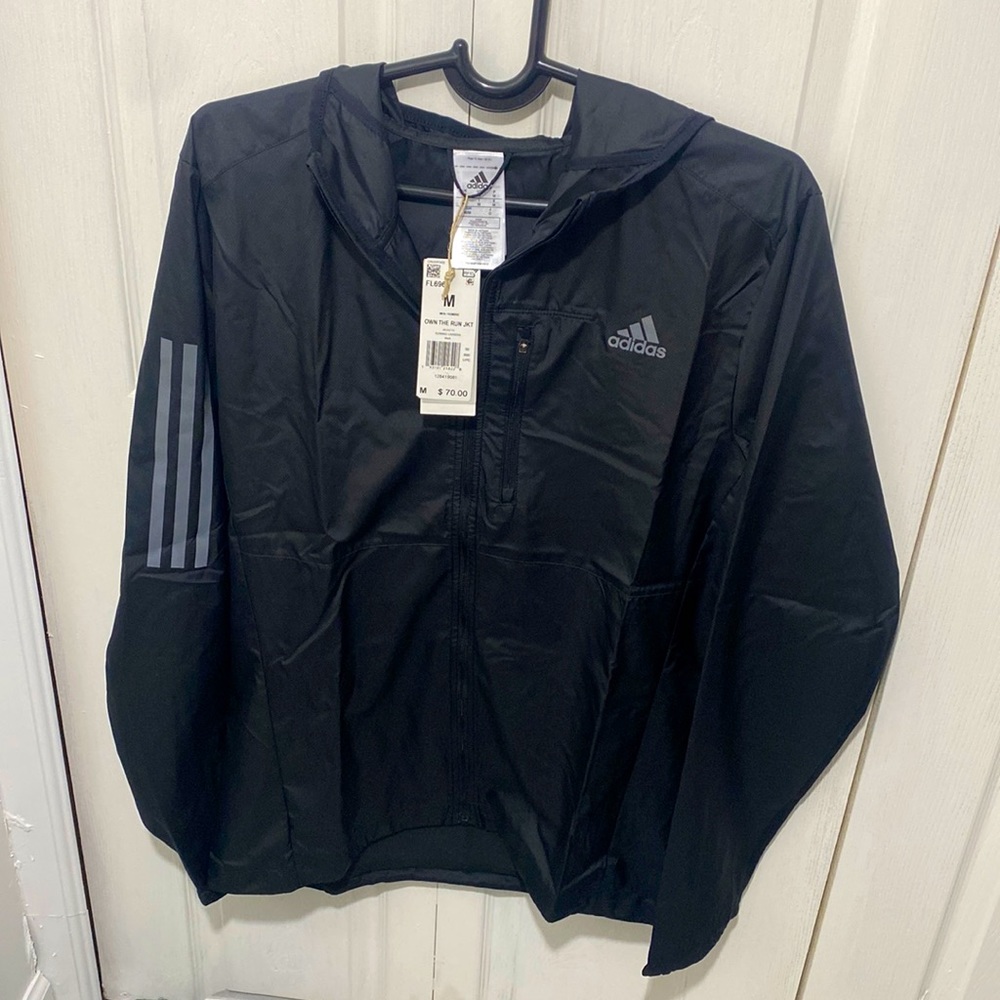 OWN THE RUN HOODED WIND JACKET!!🤩
